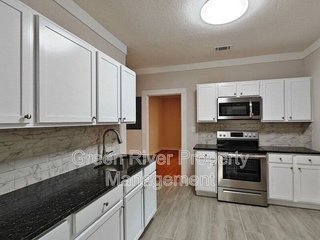 Photo - 643 Linwood Ave