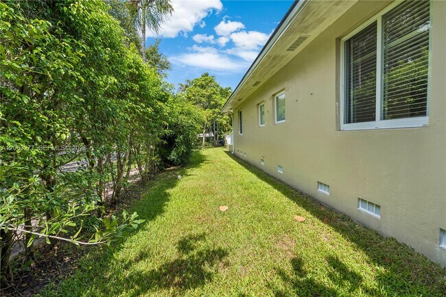 Photo - 2514 Granada Blvd