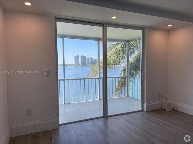 Building Photo - 3000 Marcos Dr Unit P305 Rental