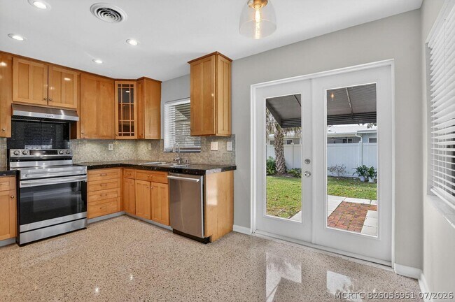 Photo - 456 NE 28th Terrace
