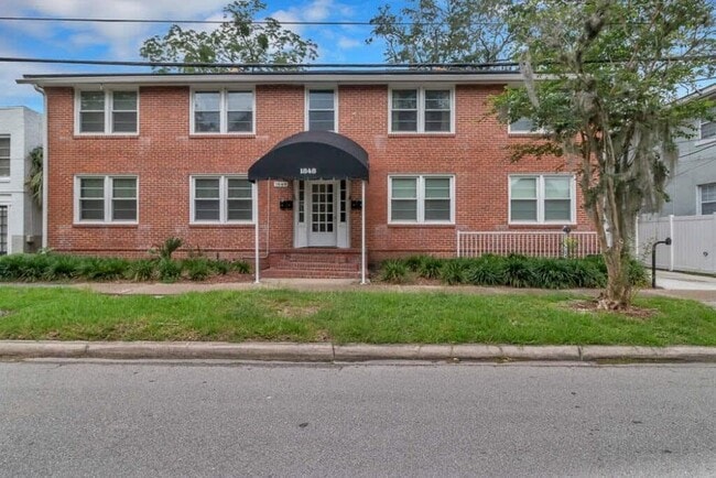 Photo - 1848 Naldo Ave