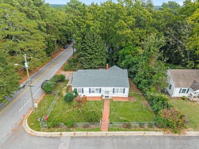 Photo - 1932 Dogwood St