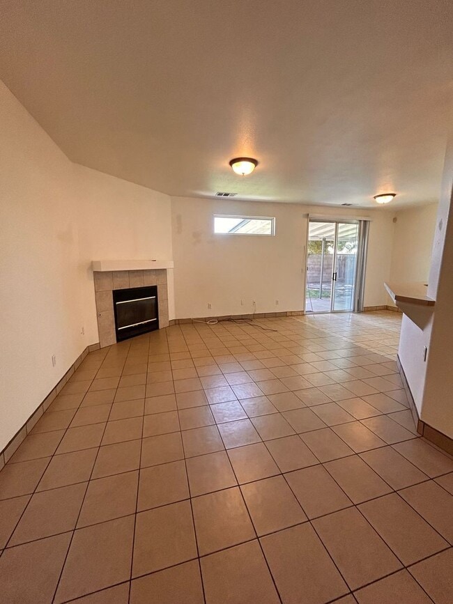Photo - Beautiful home for rent in Visalia!