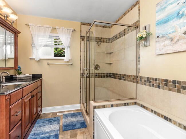 Photo - 244 S Horne St