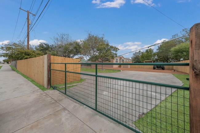 Building Photo - 1330 FM1101