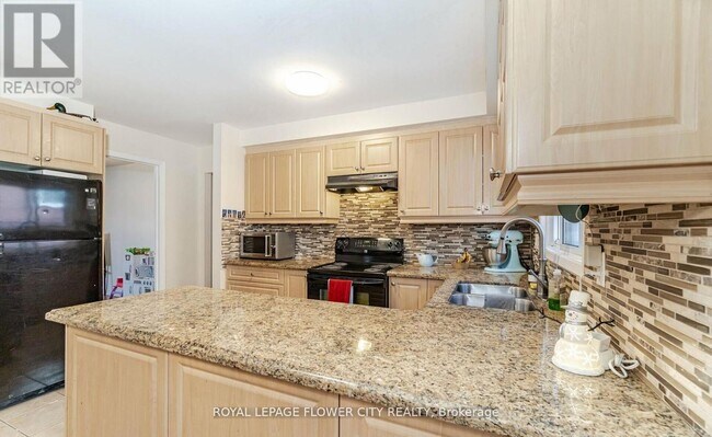 Photo - 18 Prouse Dr