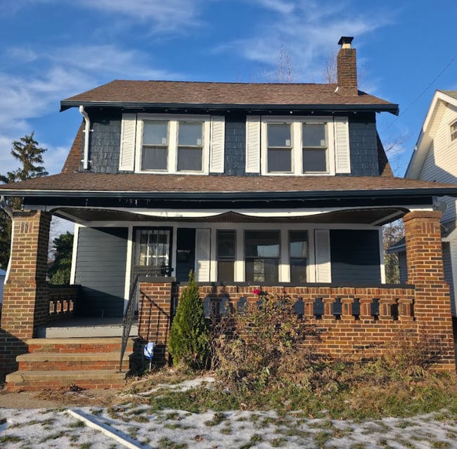 Photo - Single Family Home 3 beds 2 bath Available Now!