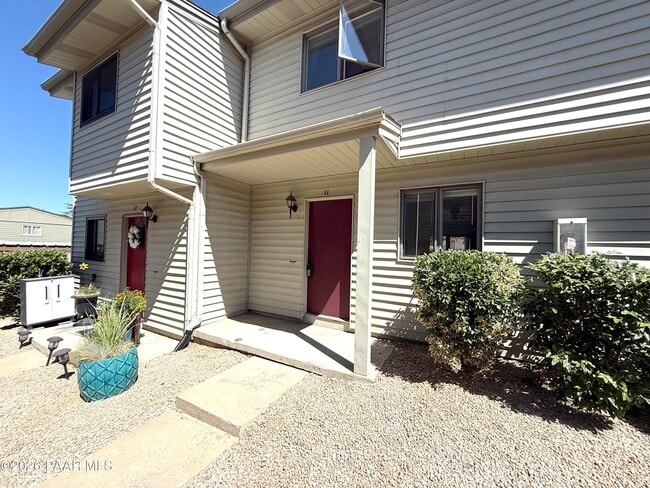 1230 Stetson Rd