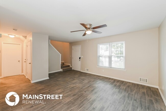 Photo - 5616 Hammond Dr NW
