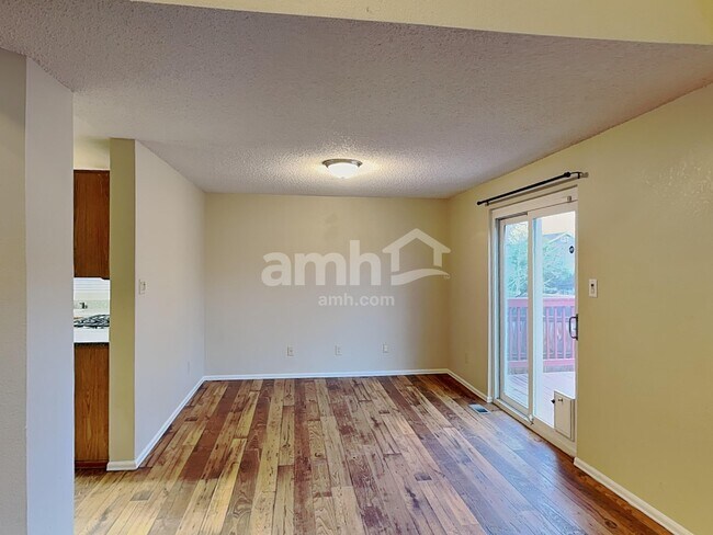 Photo - 12032 Forest St