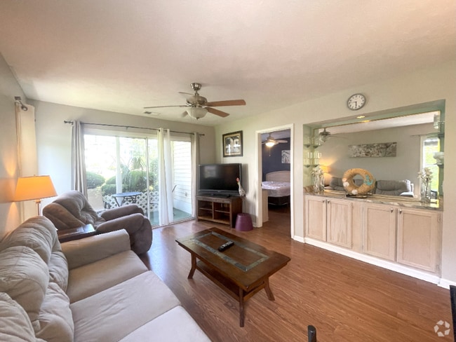 Building Photo - 517 White River Dr Rental