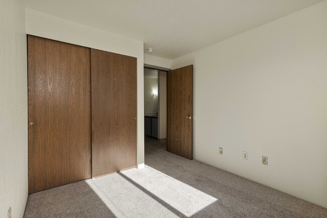 Dry Creek Apartments