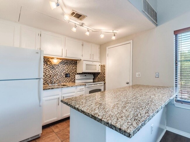 Photo - 601 Nelray Blvd Unit 13