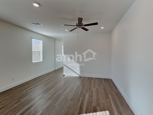 Photo - 677 Crimson Flare Ct