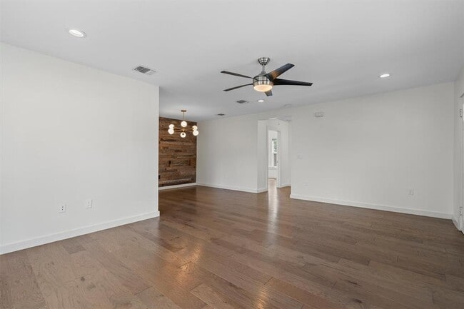 Photo - 2705 S 2nd St