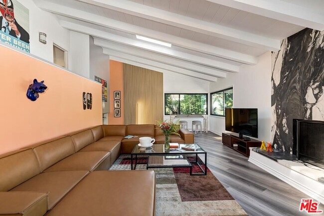 Photo - 3141 Lake Hollywood Dr