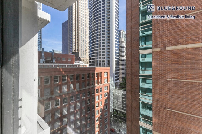 Photo - 21 E Chestnut St Unidad FL18-ID1293