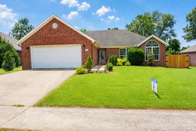Building Photo - 5601 Country Ridge