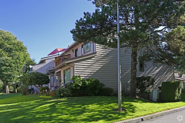 Photo - Indian Hills Condominiums