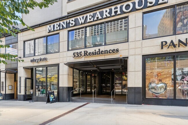 Photo - 535 N Michigan Ave Unidad 712