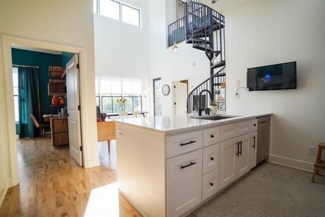 Photo - 384 Ralph McGill Blvd NE Unit 410