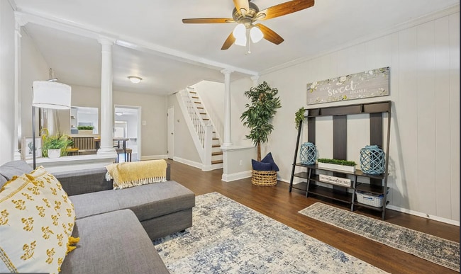 Photo - 108 Maple St