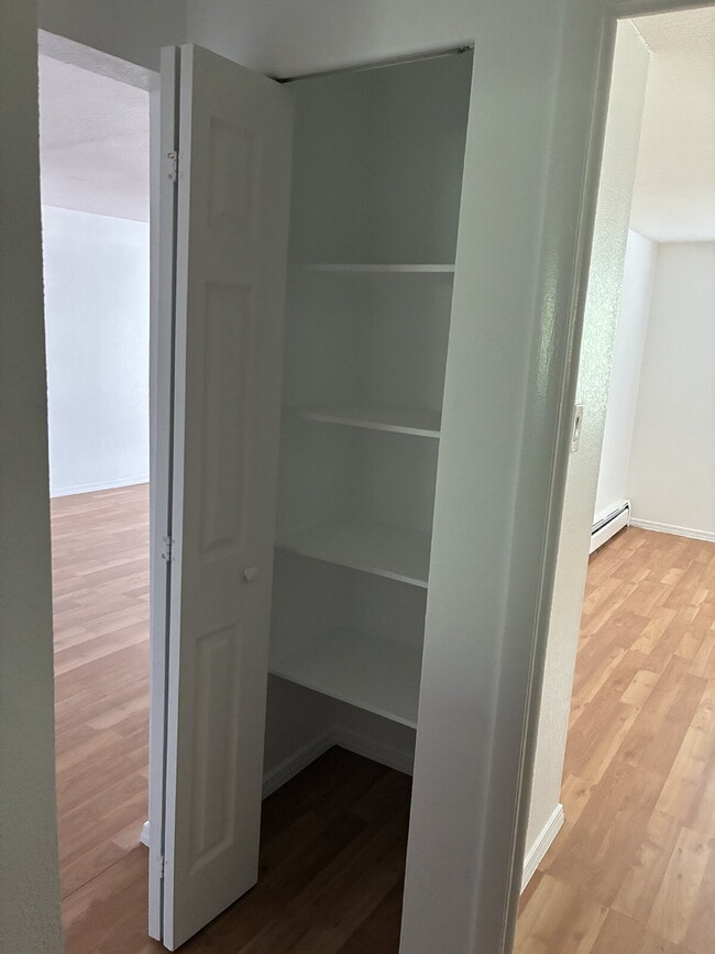 Photo - ONE MONTH OF RENT OFF MOVE IN INCENTIVE FOR SEPTEMBER! Beautiful Updated 1 Bedroom 1 Bathroom - H... Unit #258