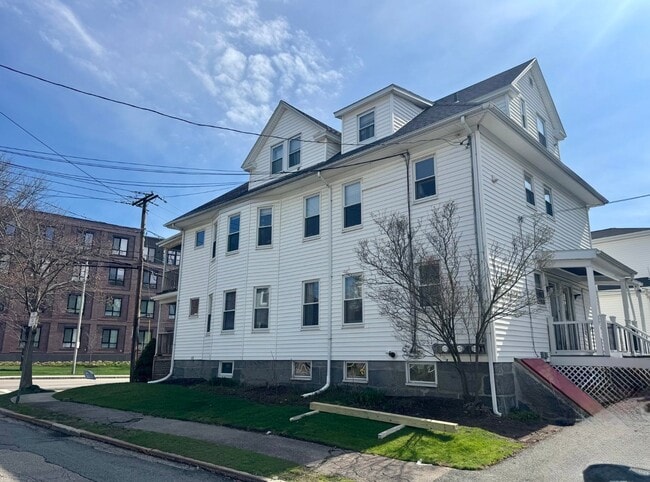 Photo - 137 Whitwell St Unit 3
