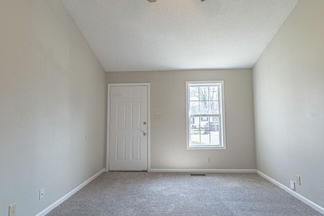 Photo - 1/2 off 1st months rent
