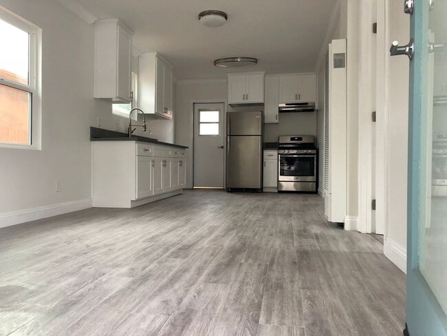 Building Photo - 652 S Mathews St Unit 2508 Inez