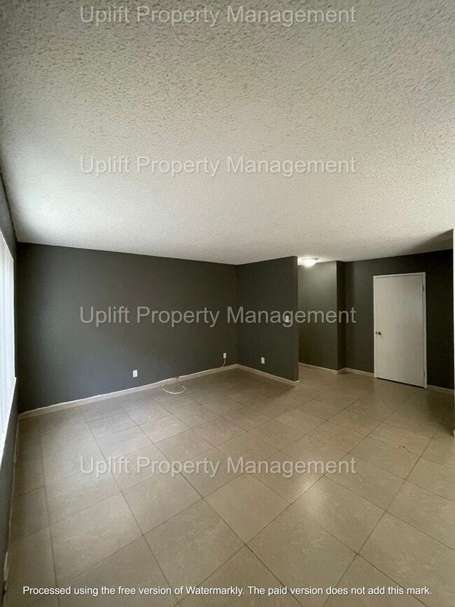 Building Photo - 6811 Alvarado Rd Unit 8