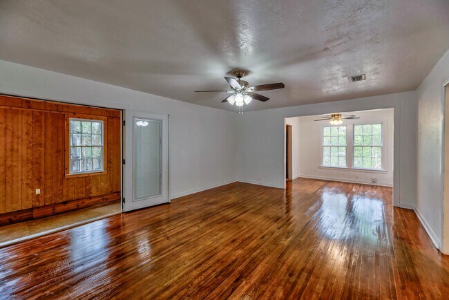 Photo - 816 Ogden St