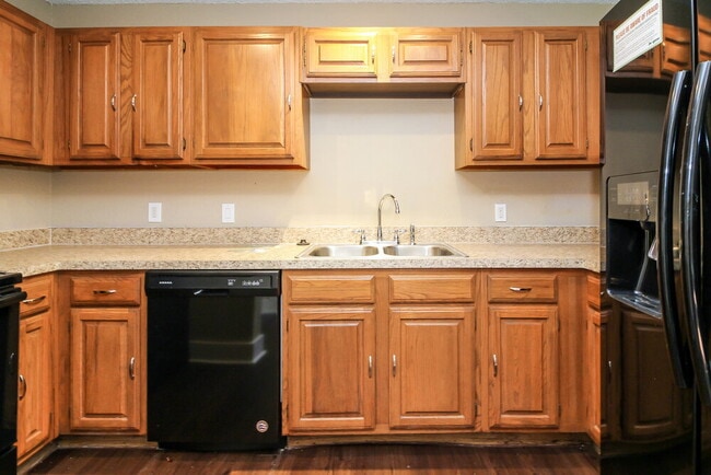 Photo - 1141 Paintbrush St