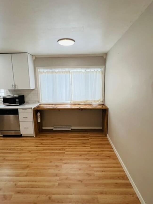 Photo - Charming 3 Bedroom Home