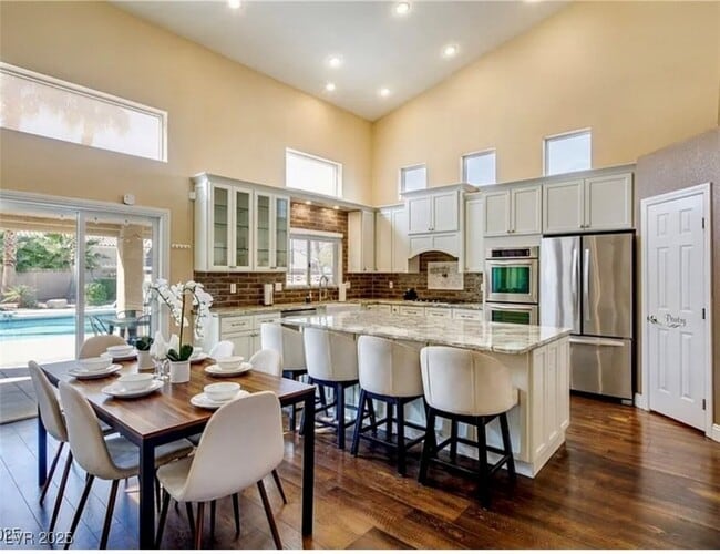 Photo - 7469 Thornsby Ct