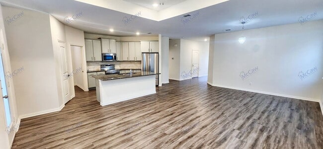 Building Photo - 1814 Langford St Rental