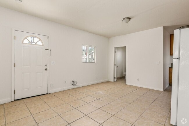 Building Photo - 3838 Superior St Unit Superior St. 1/2 Rental