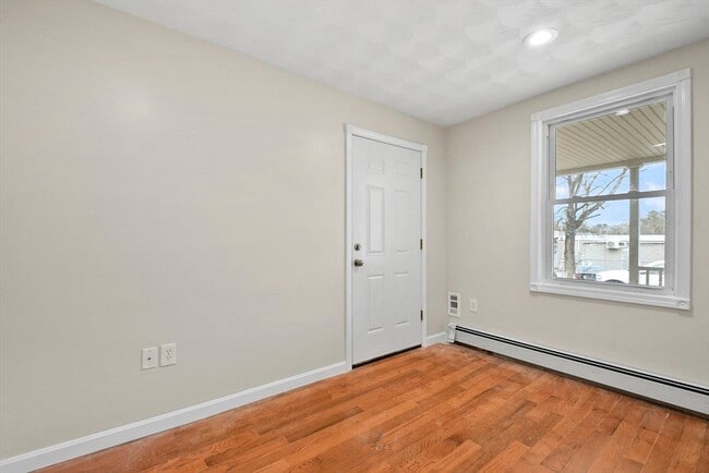 Photo - 515 Winthrop St Unit #1