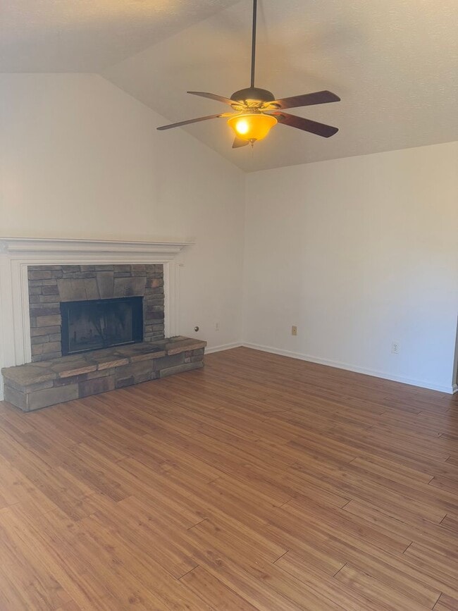 Photo - 3 Bedroom 2 Bathroom Ranch Home