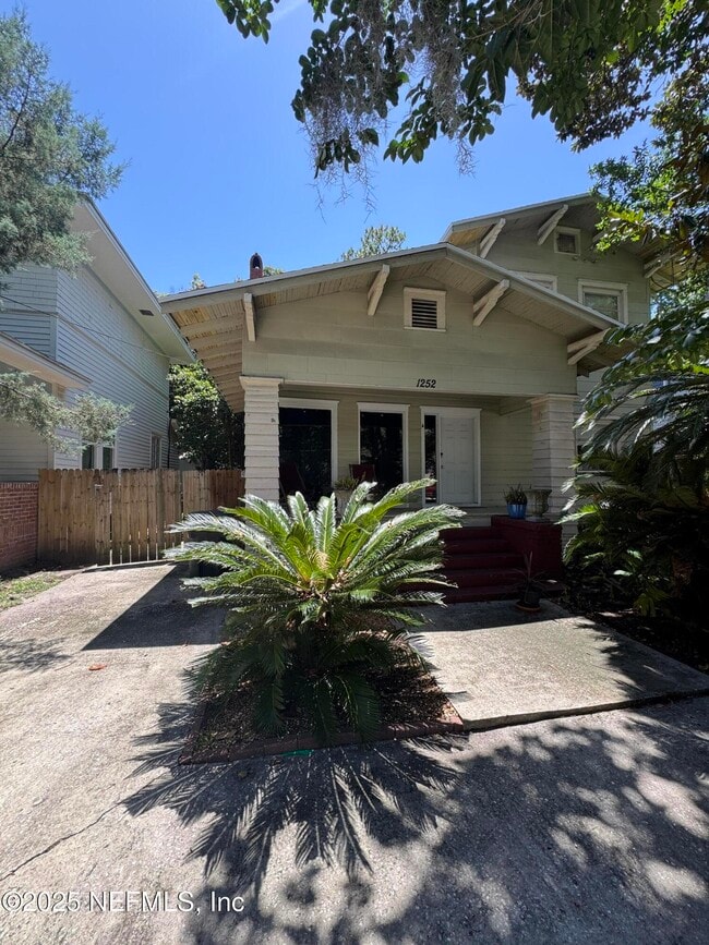 Building Photo - 1252 Donald St Unit C