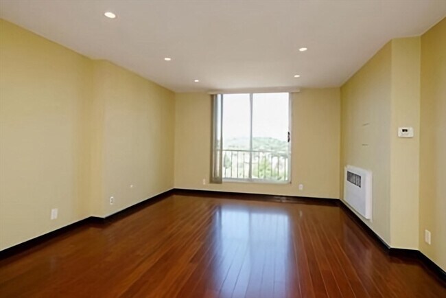 Photo - 33 Pond Ave Unidad 1202