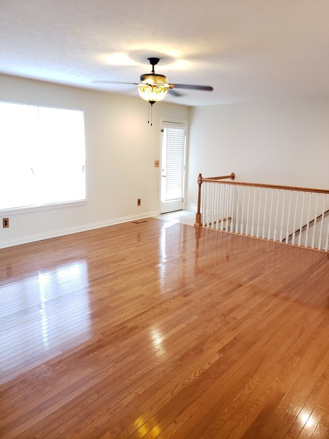 Photo - Creekvale Court