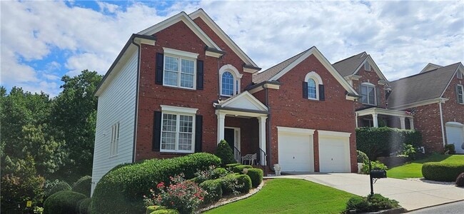 Photo - 647 Maple Grove Way