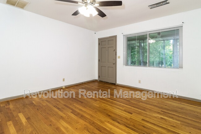 Photo - 4105 Tilly Mill Rd