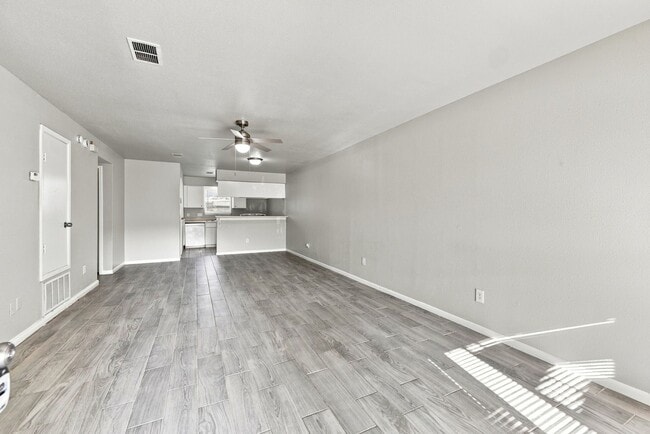 Photo - 4023 Briarglen Dr Unit 1