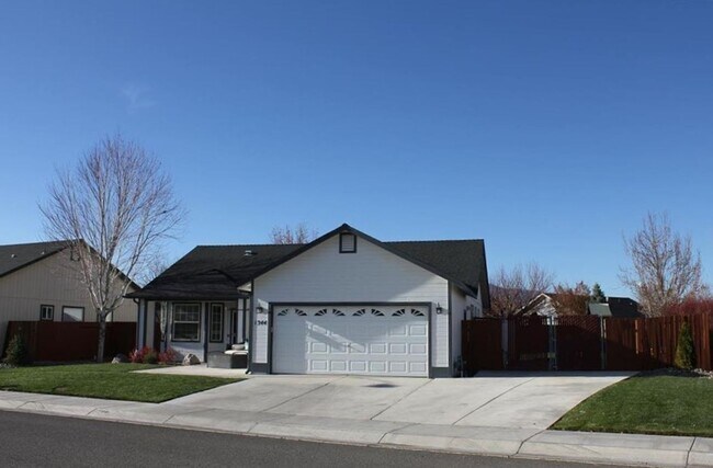 Home For Rent in Chichester HOA - Home For Rent in Chichester HOA