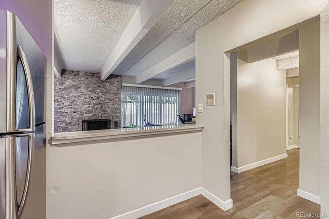 Photo - 555 E 10th Ave