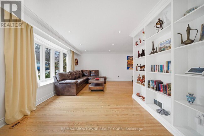 Photo - 481 Anthony Dr