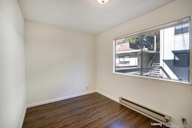 Photo - 1070 Mercedes Ave Unit 7