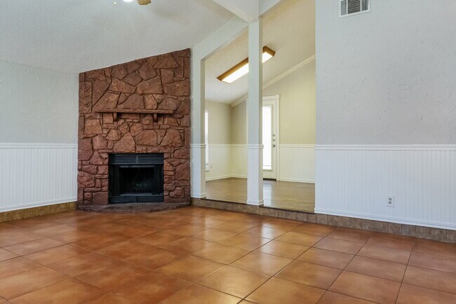 Photo - 4624 Goldrock Dr